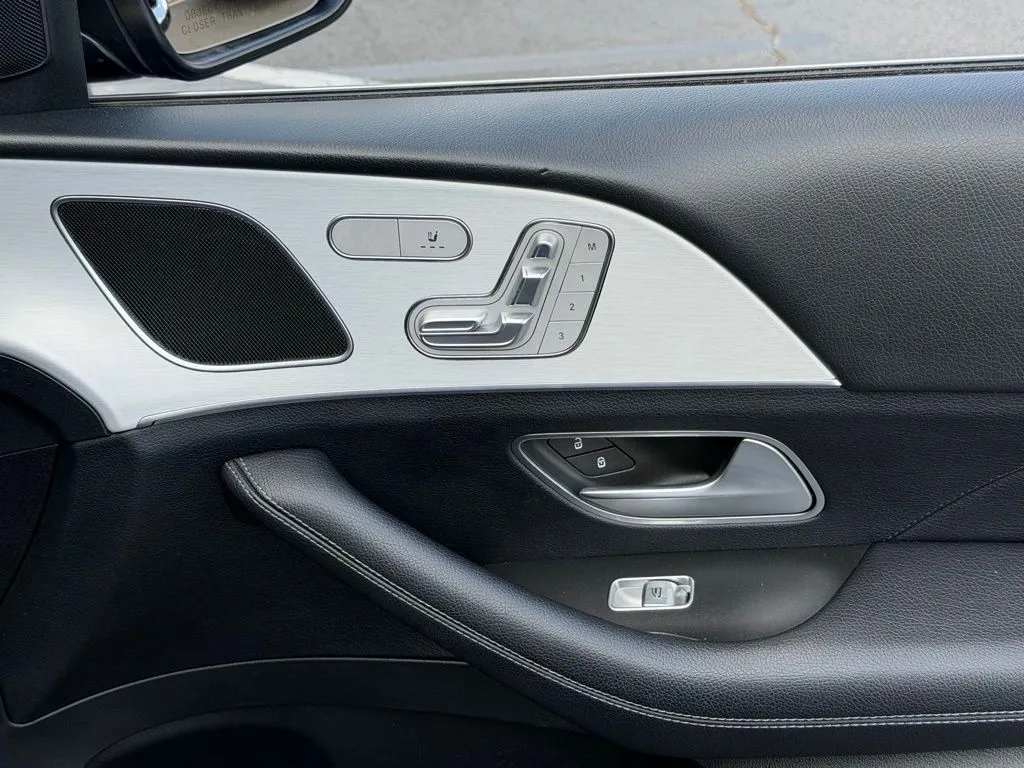 Mercedes-Benz GLE photo 36