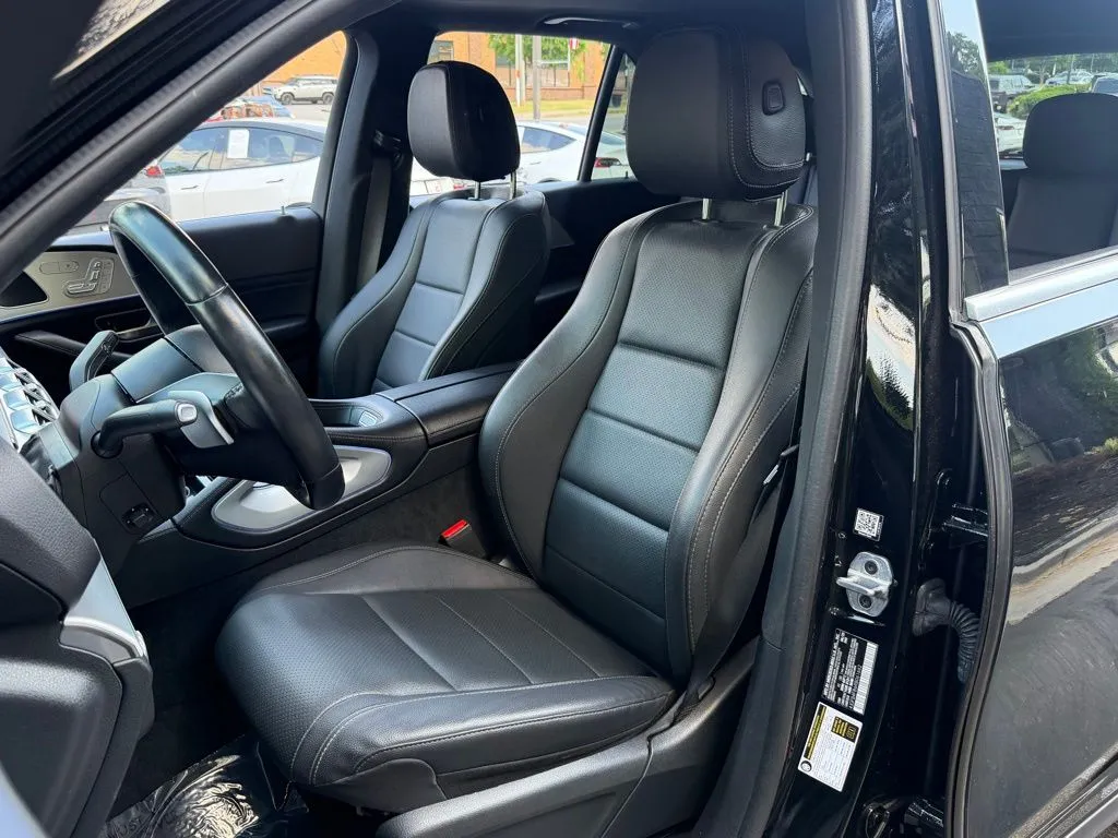 Mercedes-Benz GLE photo 26