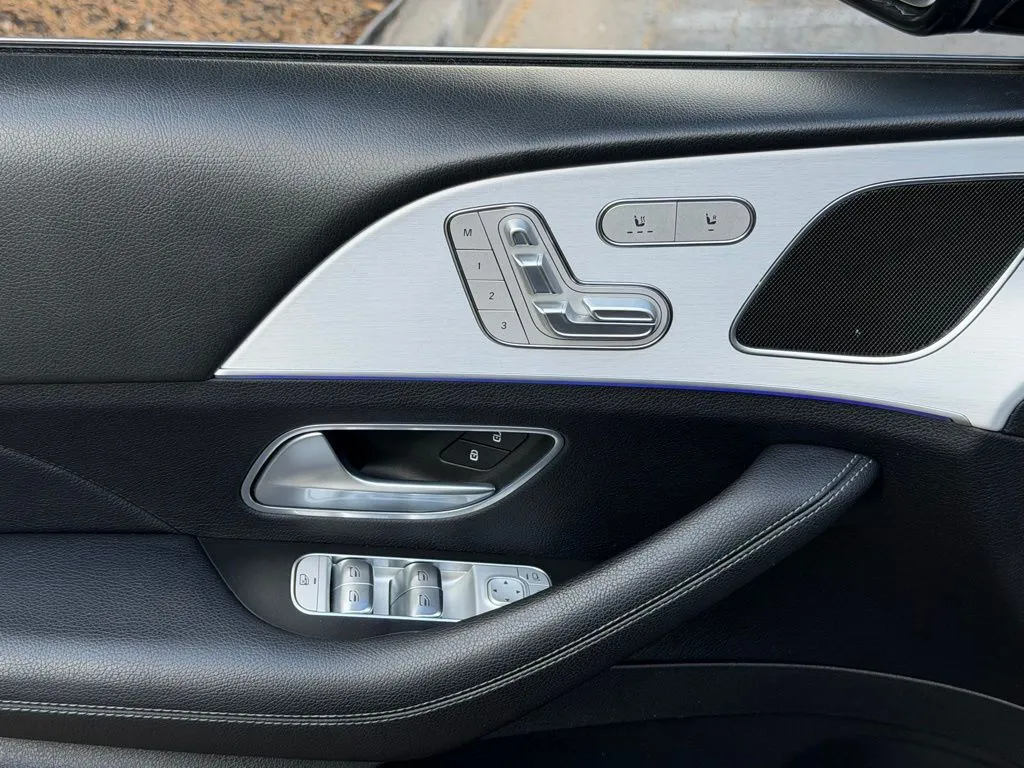 Mercedes-Benz GLE photo 29