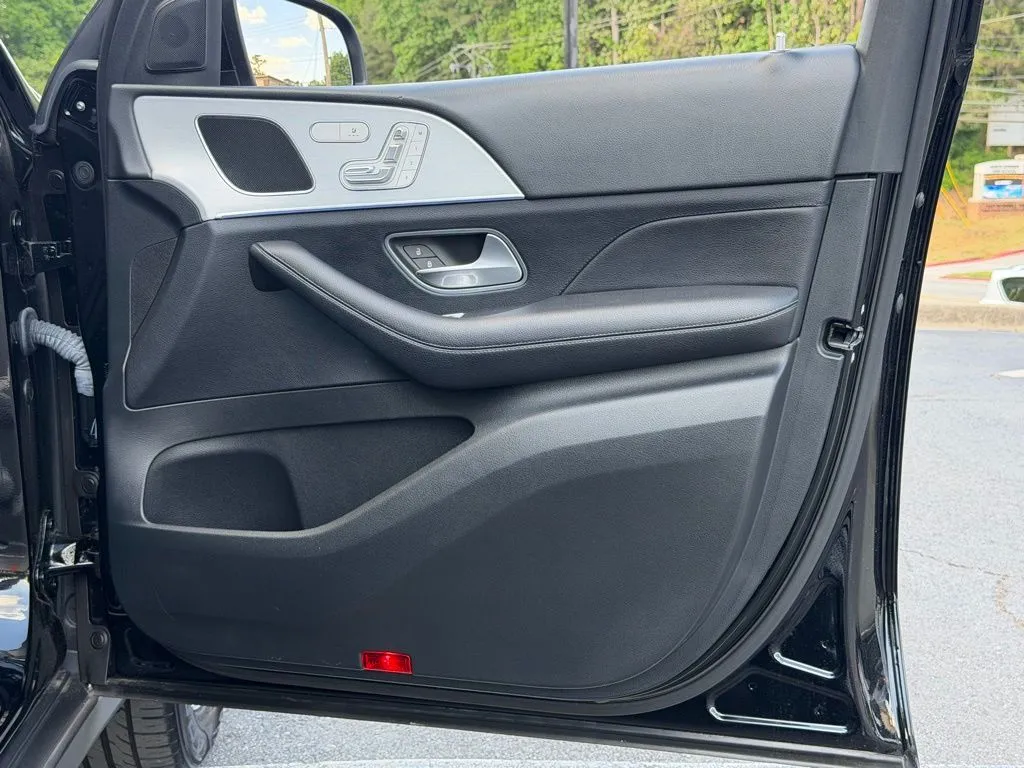 Mercedes-Benz GLE photo 35
