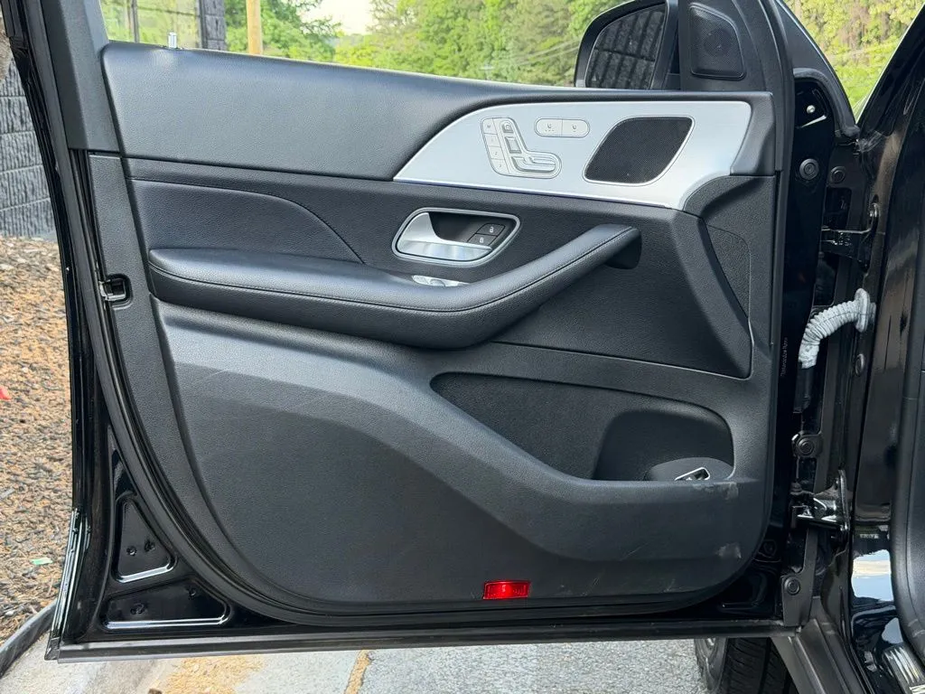 Mercedes-Benz GLE photo 28