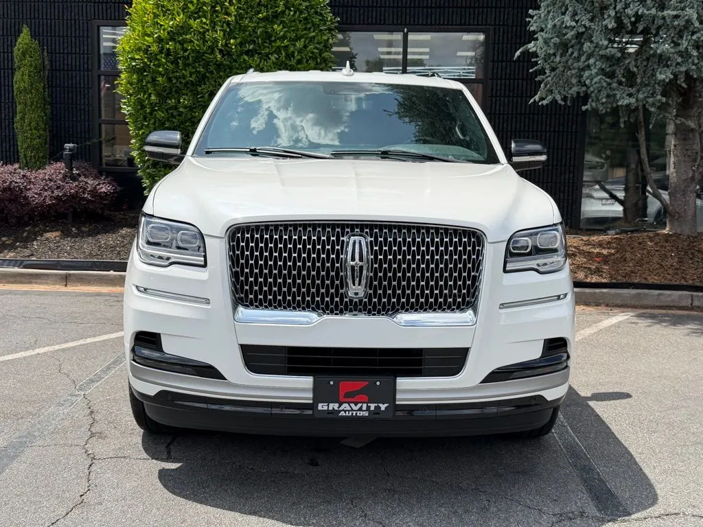 Lincoln Navigator L photo 3