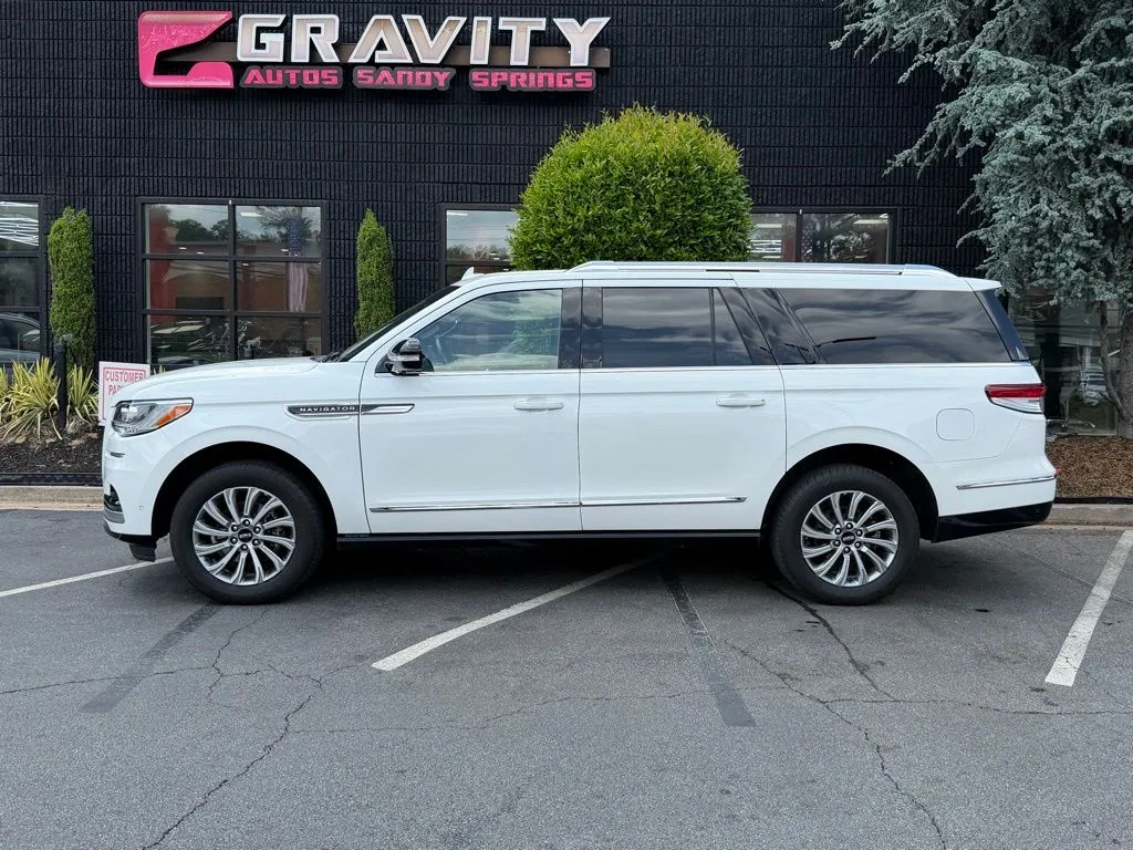 Lincoln Navigator L photo 9