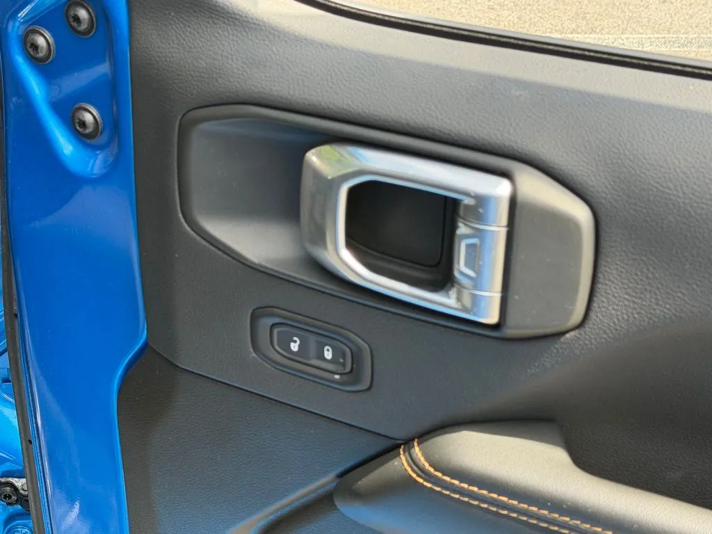 Jeep Wrangler photo 36