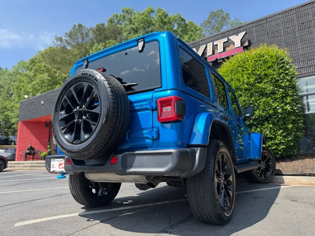 Jeep Wrangler photo 13