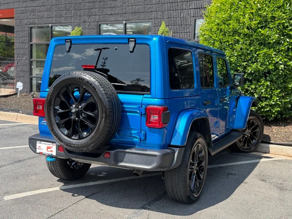 Jeep Wrangler photo 12