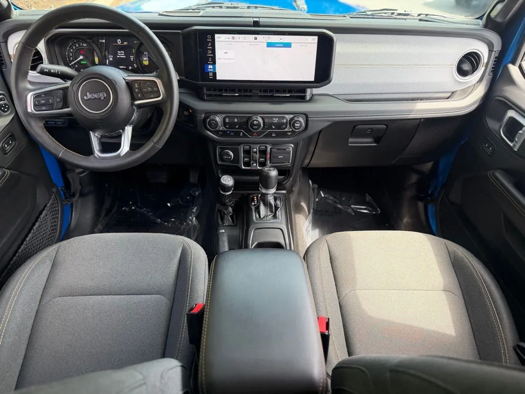 Jeep Wrangler photo 39