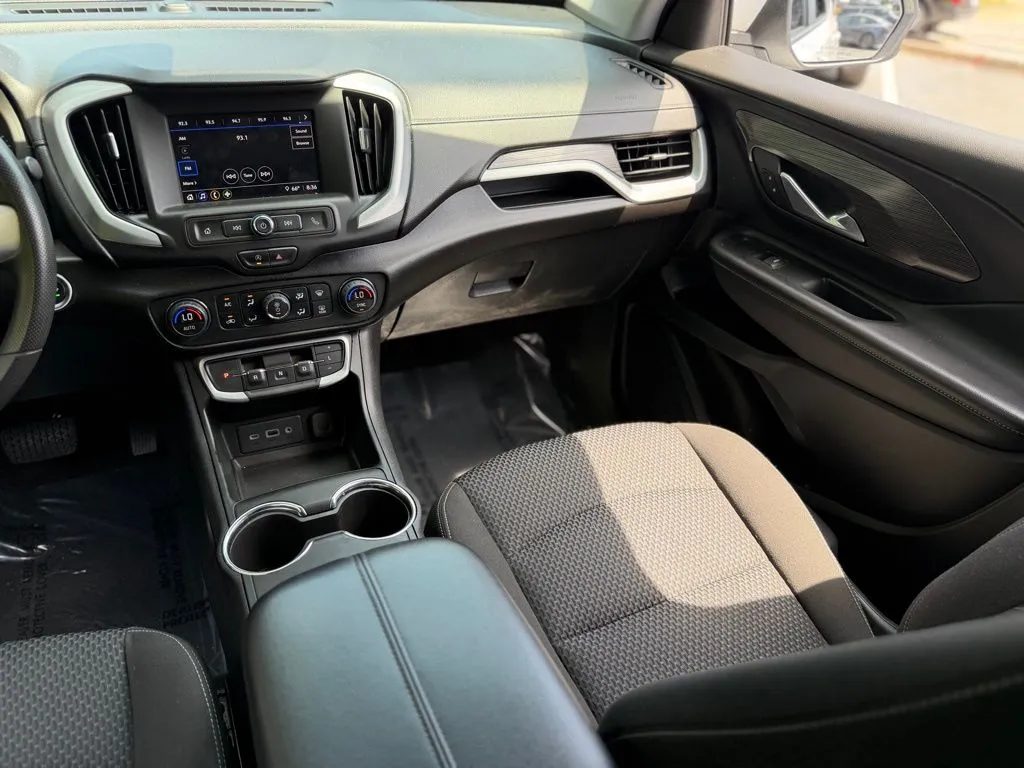 GMC Terrain photo 38