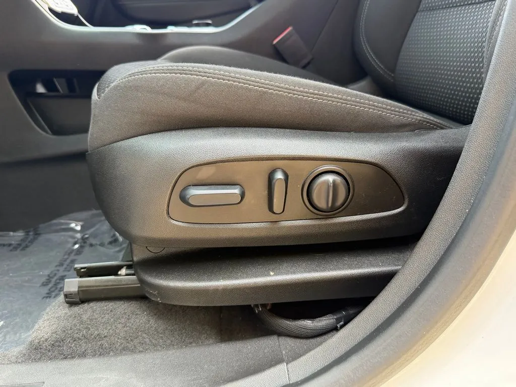 GMC Terrain photo 24