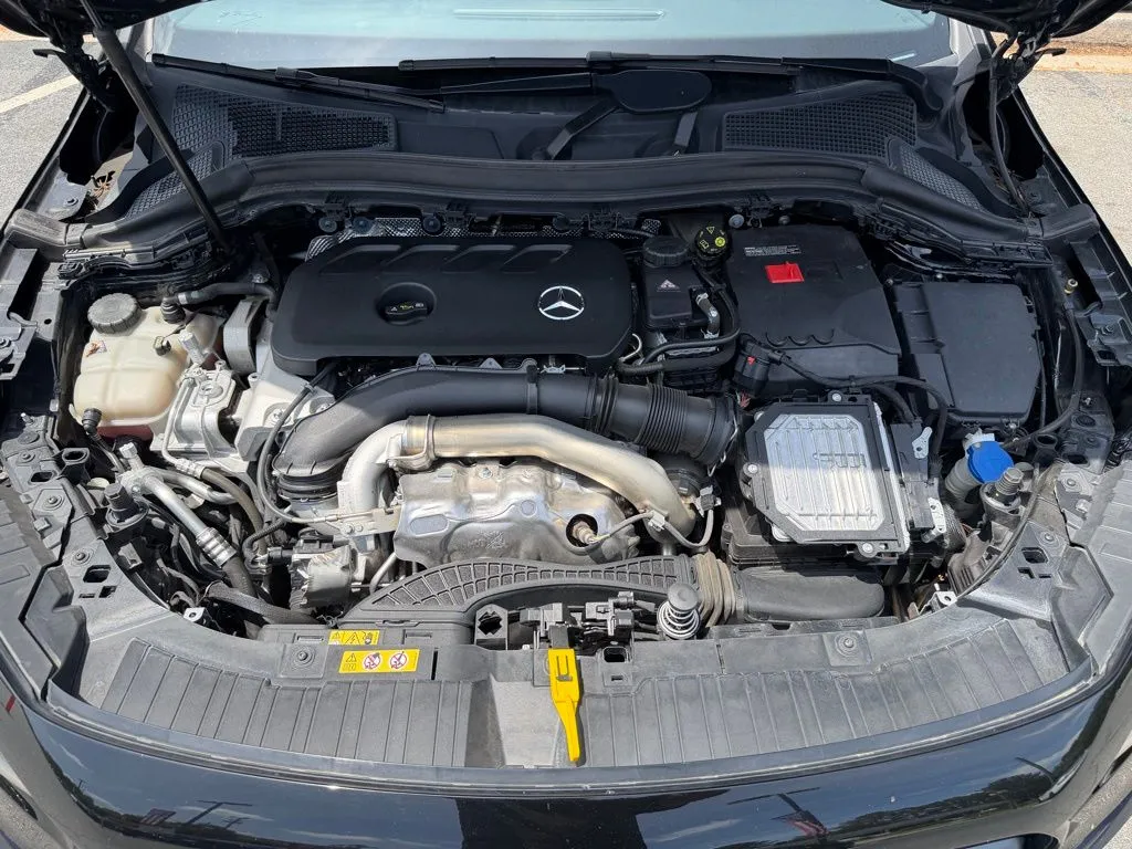 Mercedes-Benz GLA photo 6