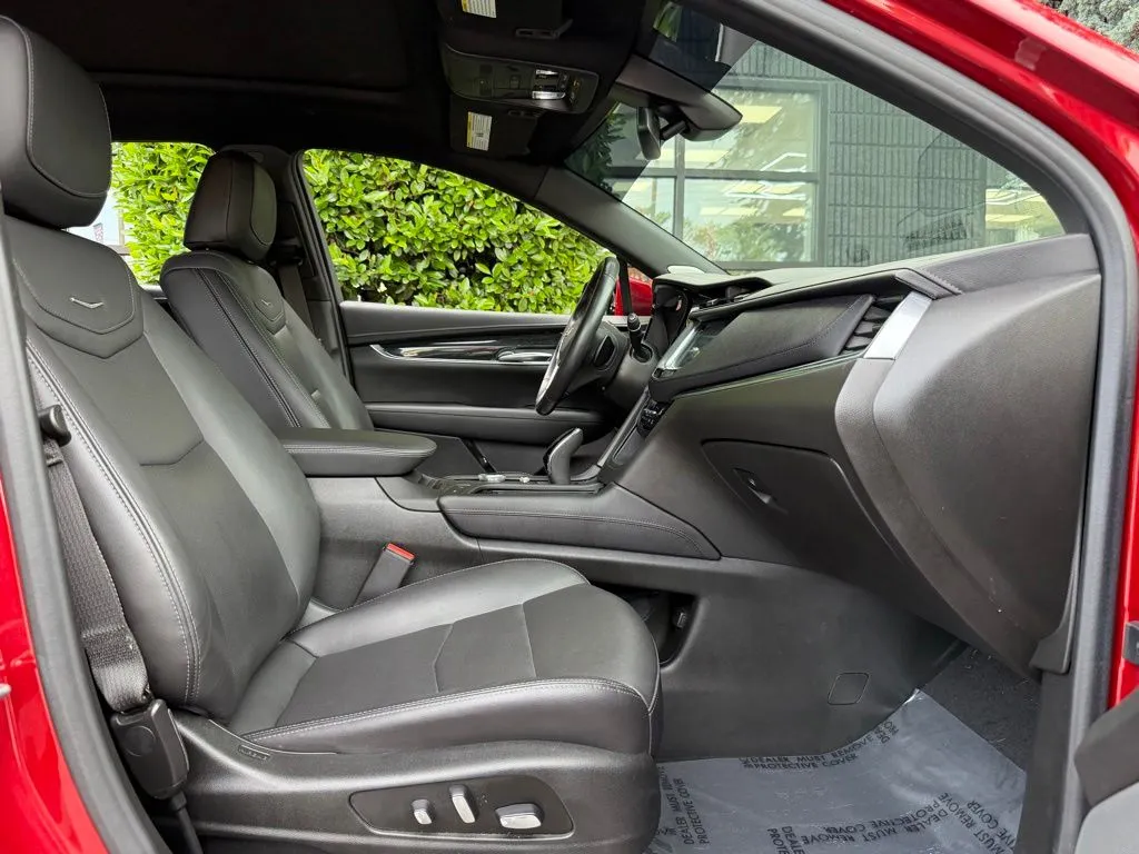 Cadillac XT5 photo 31