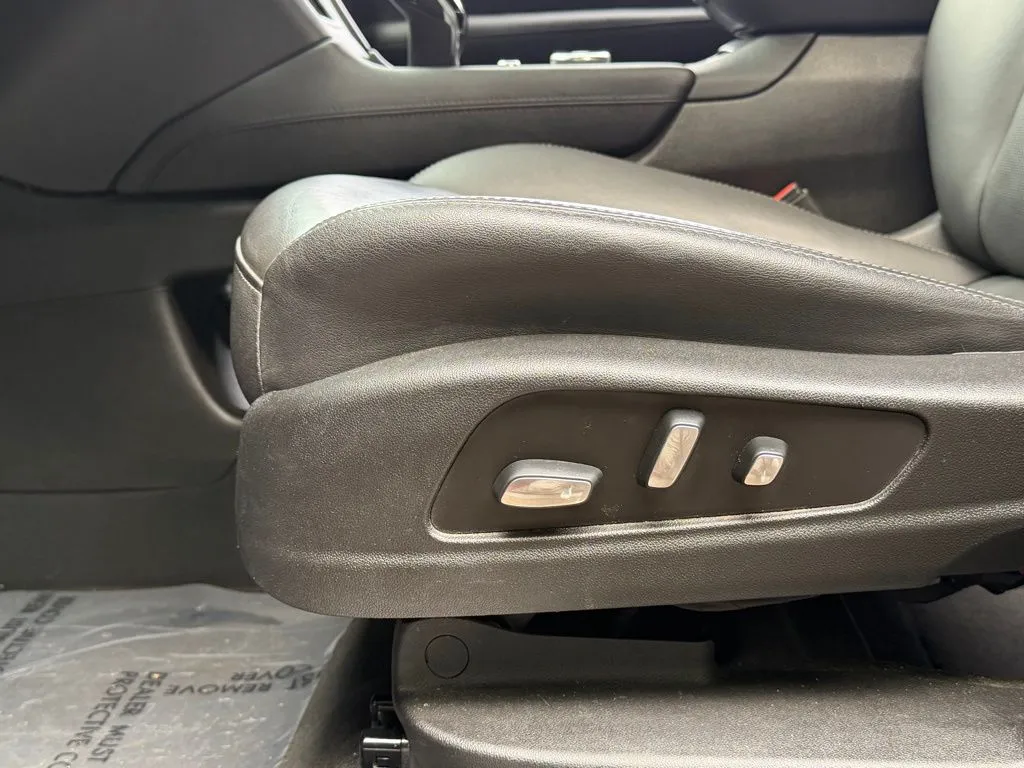 Cadillac XT5 photo 27