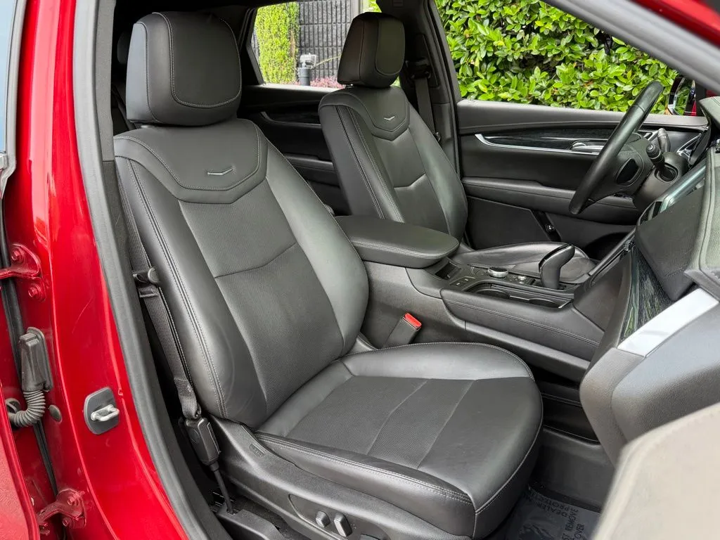Cadillac XT5 photo 32