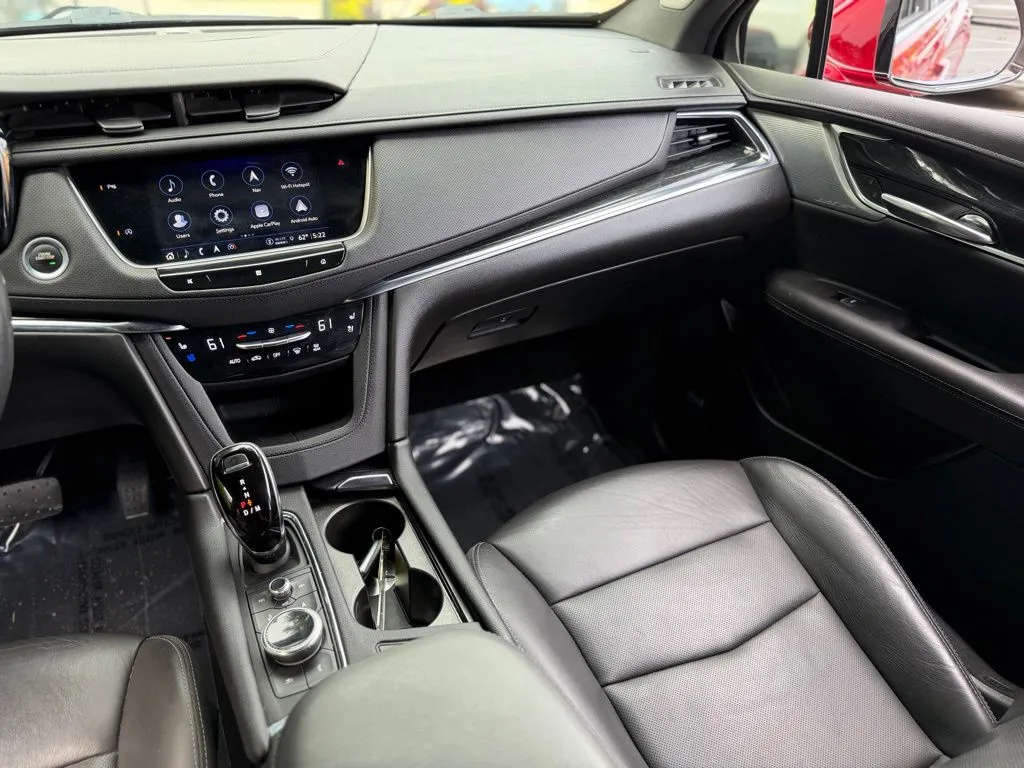 Cadillac XT5 photo 39