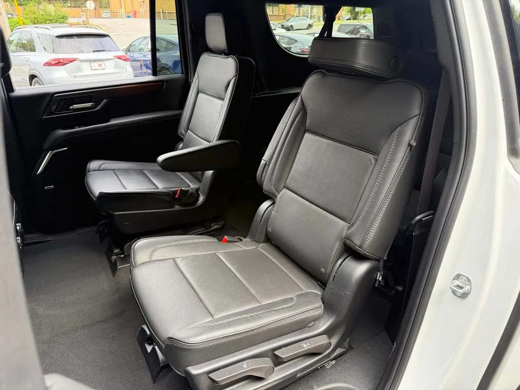 GMC Yukon XL photo 32