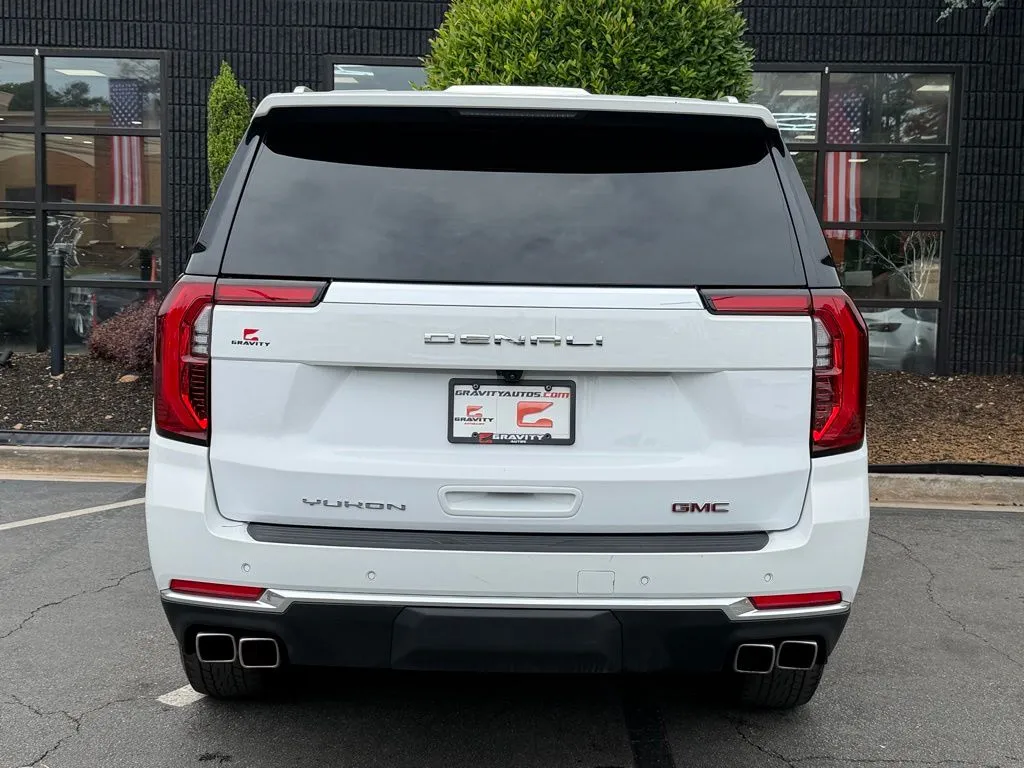 GMC Yukon XL photo 14