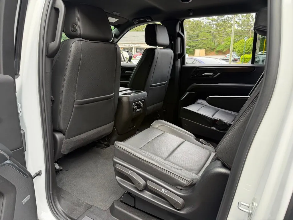 GMC Yukon XL photo 31