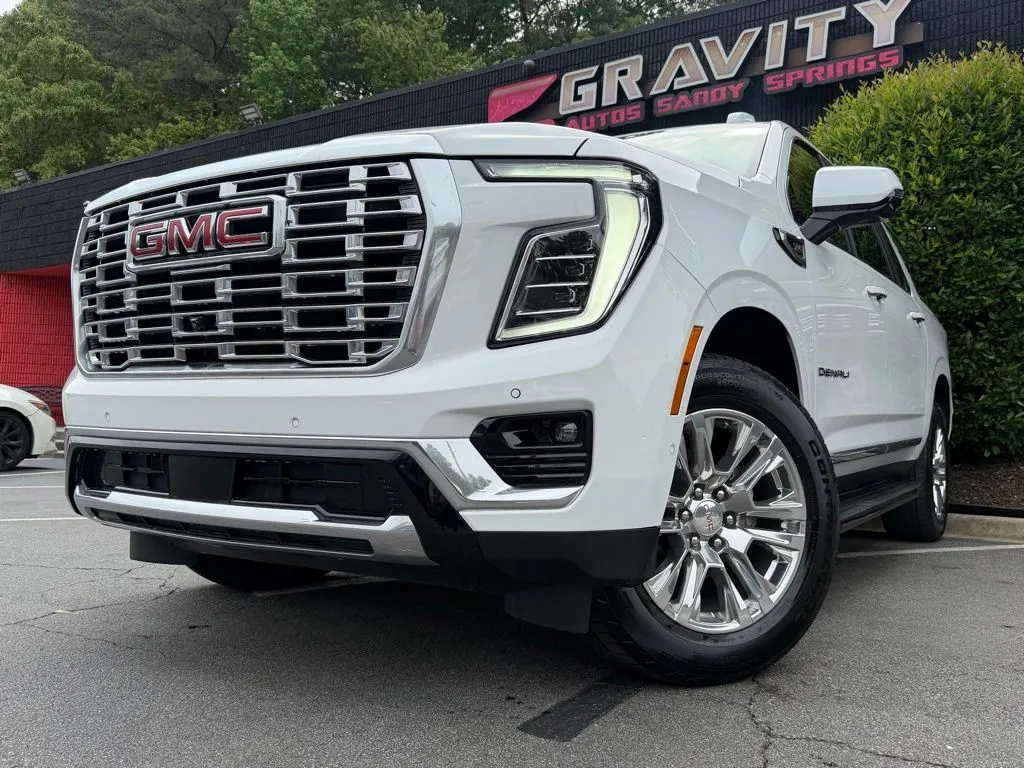 GMC Yukon XL photo 2