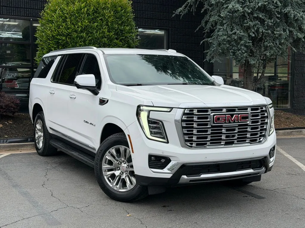 GMC Yukon XL photo 7
