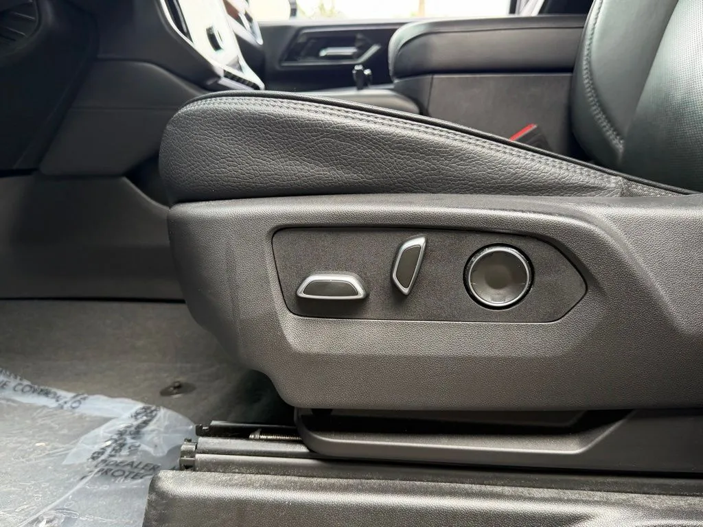 GMC Yukon XL photo 27