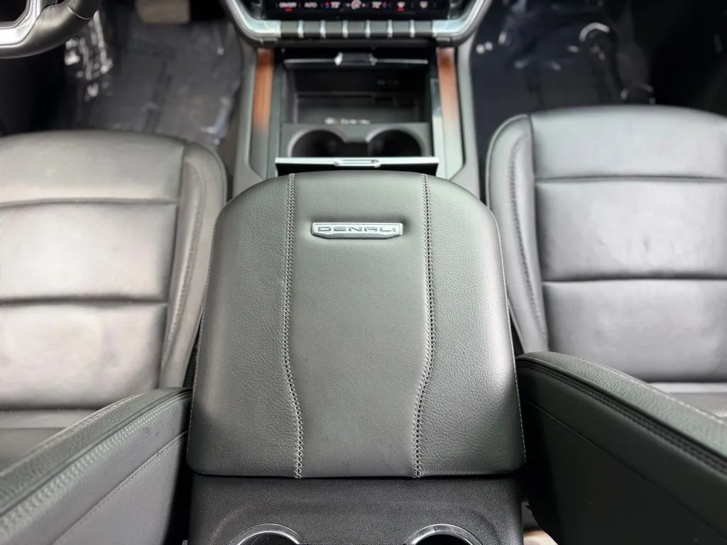GMC Yukon XL photo 53
