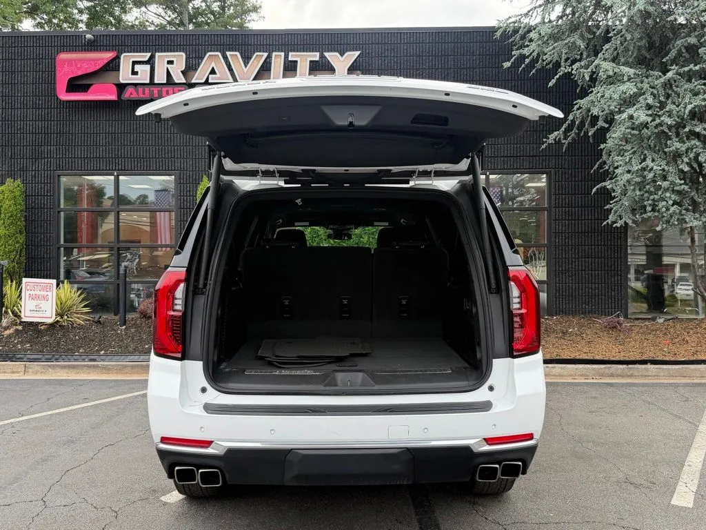 GMC Yukon XL photo 18
