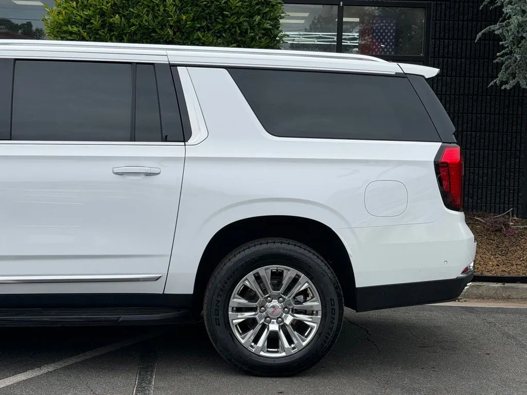 GMC Yukon XL photo 11