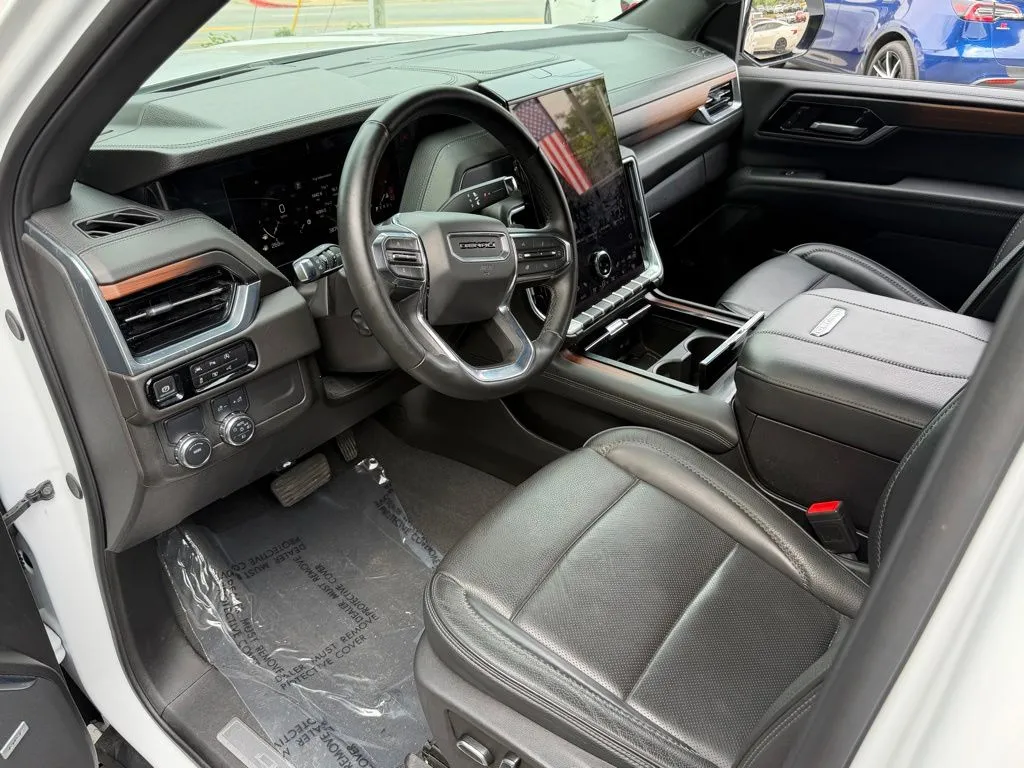 GMC Yukon XL photo 24