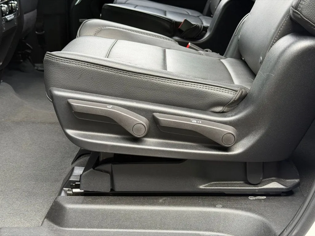 GMC Yukon XL photo 33