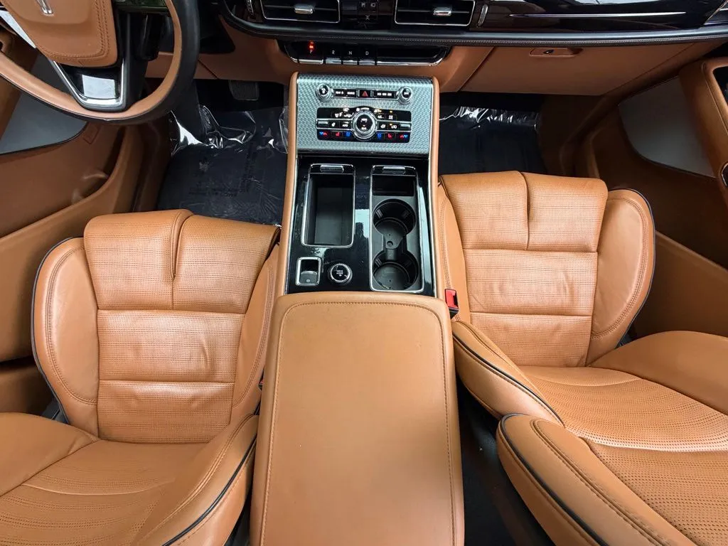 Lincoln Aviator photo 50
