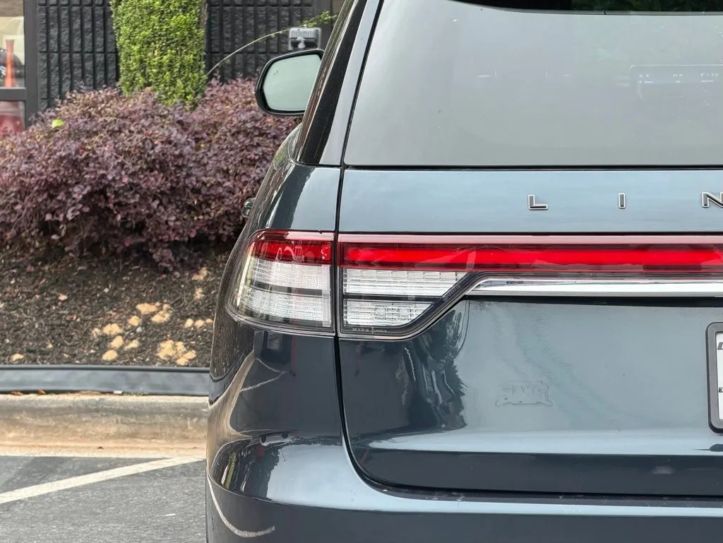 Lincoln Aviator photo 15