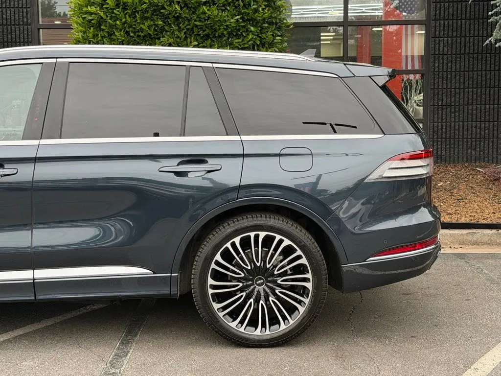 Lincoln Aviator photo 11