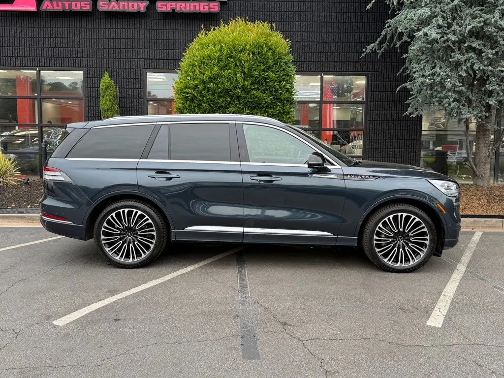 Lincoln Aviator photo 21