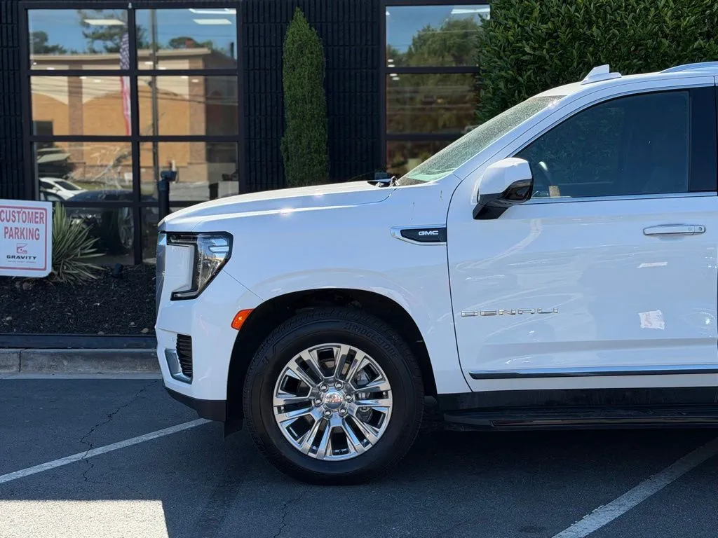 GMC Yukon photo 10