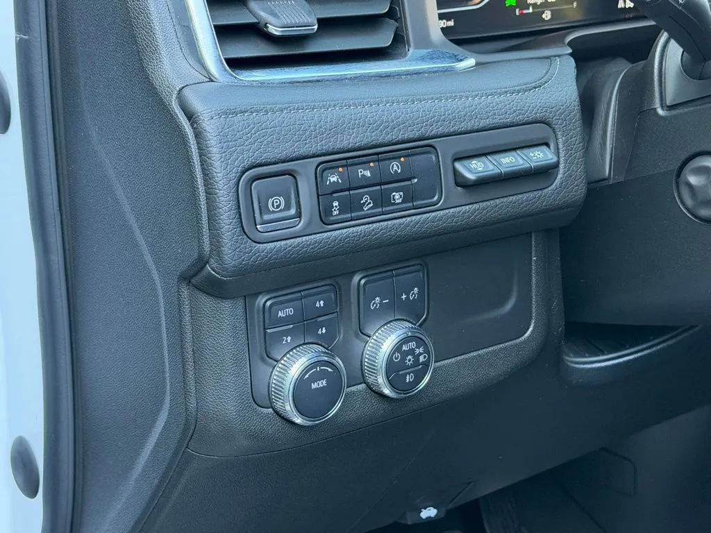 GMC Yukon photo 28