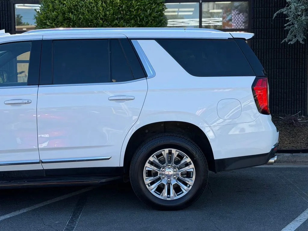 GMC Yukon photo 11