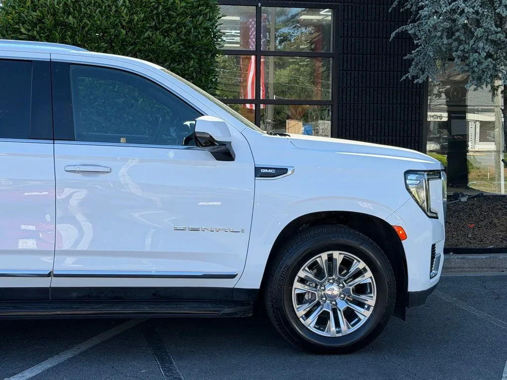 GMC Yukon photo 23