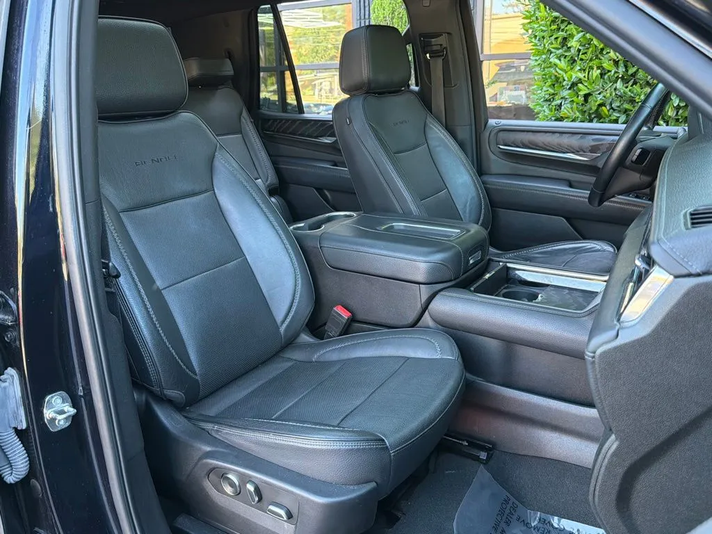 GMC Yukon photo 36