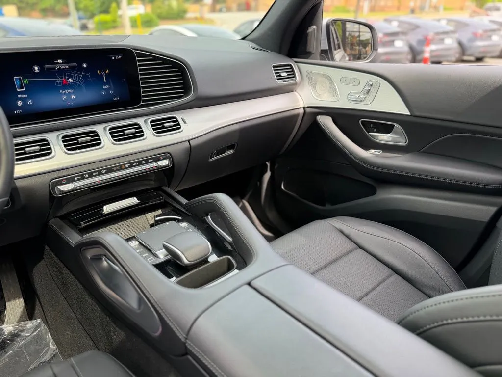 Mercedes-Benz GLE photo 38