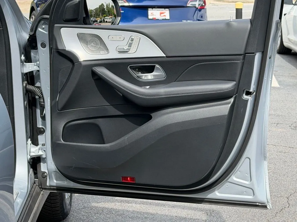 Mercedes-Benz GLE photo 32