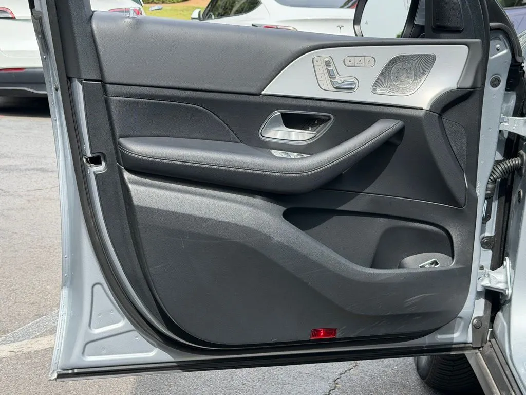 Mercedes-Benz GLE photo 25