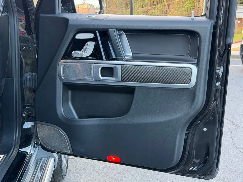Mercedes-Benz G-Class photo 35