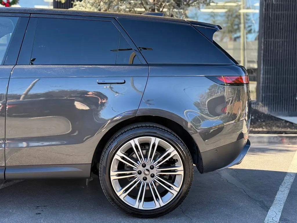 2024 Land Rover Range Rover Sport SE - Photo 11