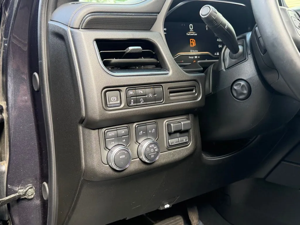 GMC Yukon photo 28