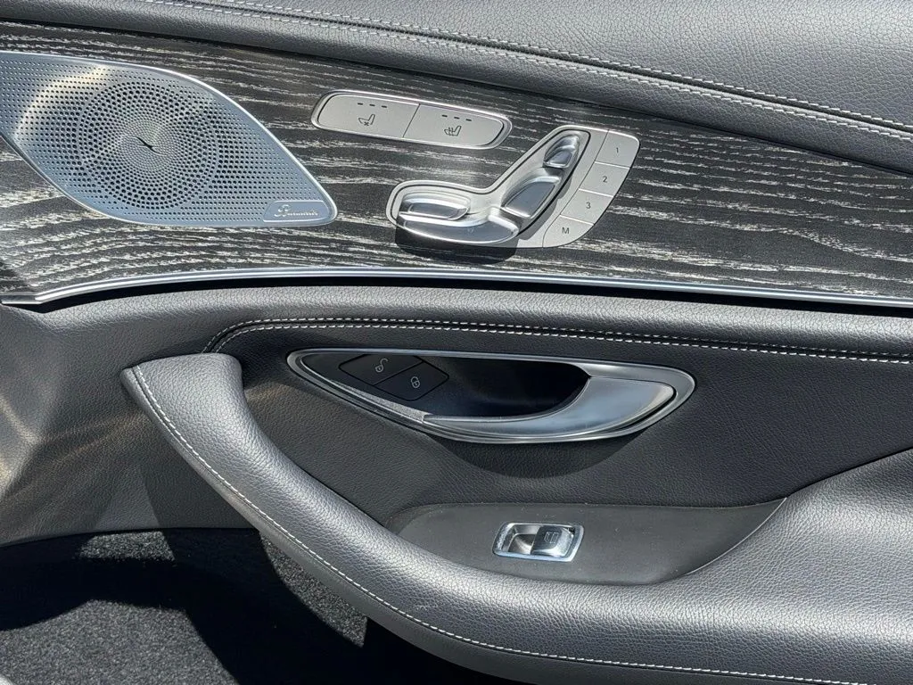 Mercedes-Benz CLS photo 36