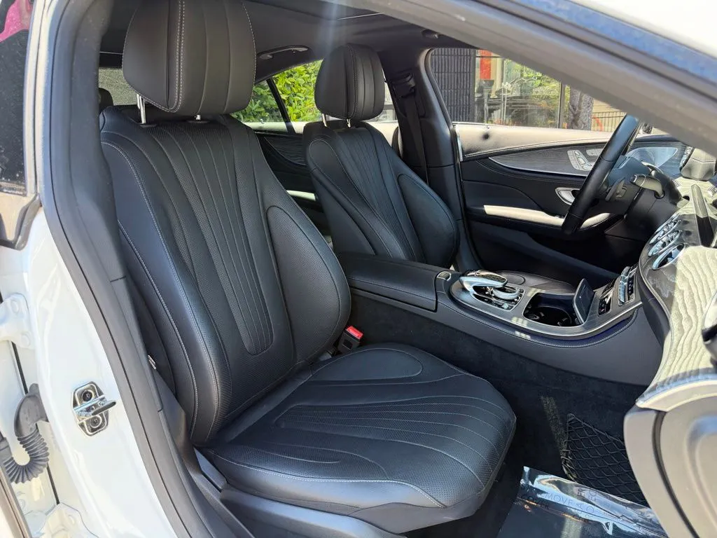 Mercedes-Benz CLS photo 34