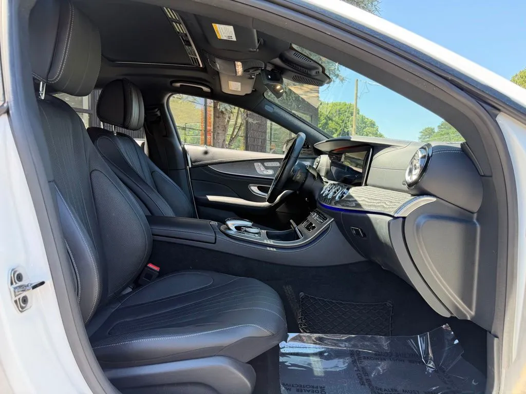 Mercedes-Benz CLS photo 33