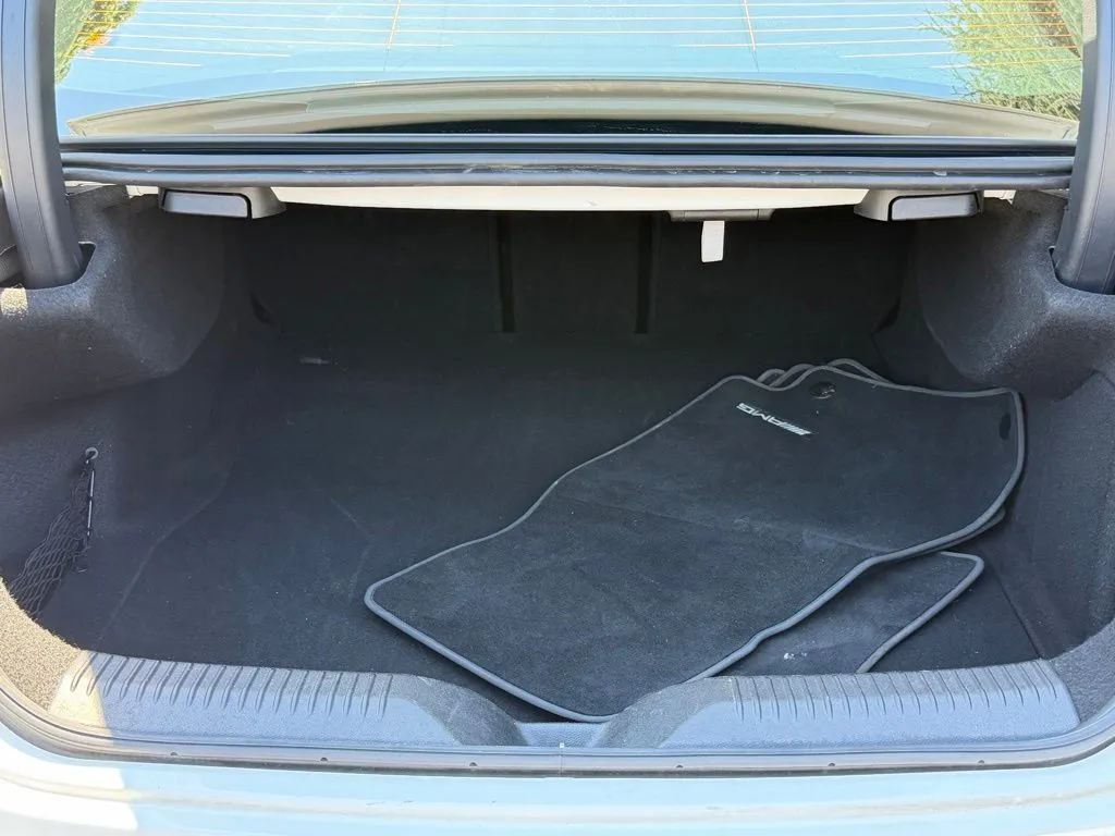Mercedes-Benz CLS photo 18