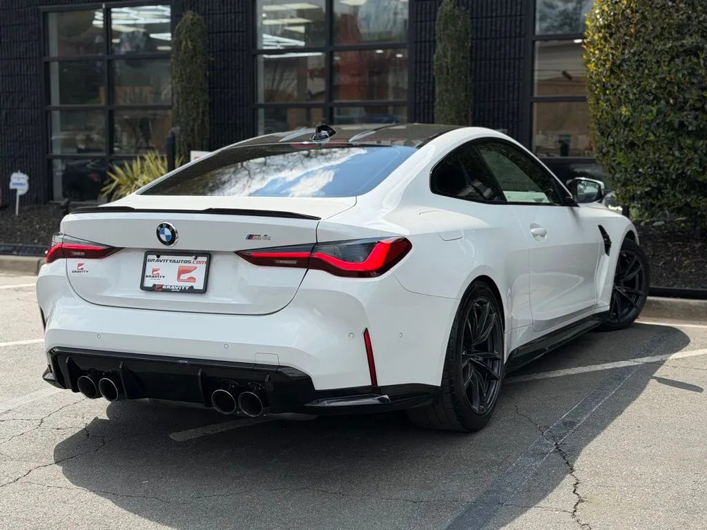 BMW M4 photo 12