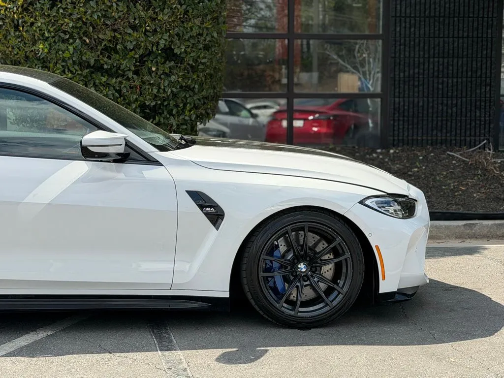BMW M4 photo 23